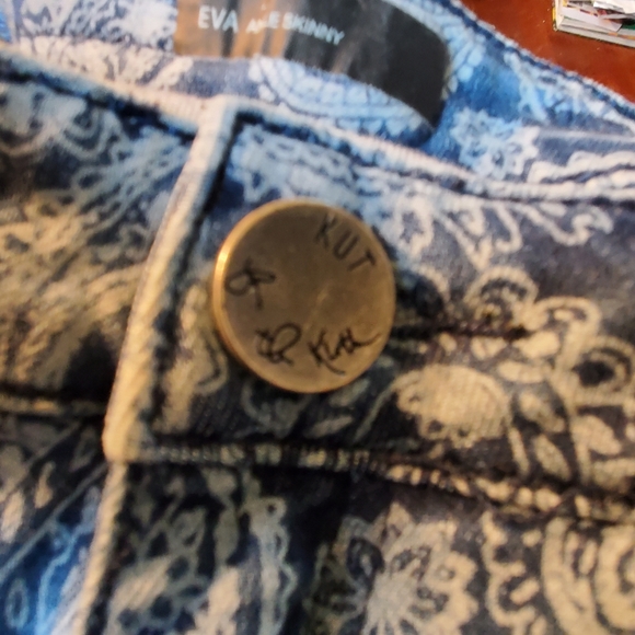 Kut From The Kloth Eva Ankle Skinny Bandana Print Jeans Size 2 - Picture 7 of 11